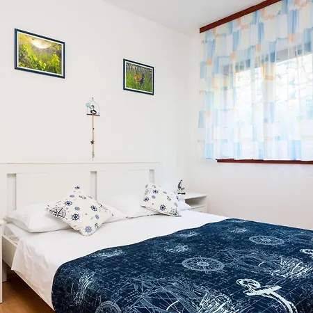 Robinson Delphinus Prázdninový dům Gdinj