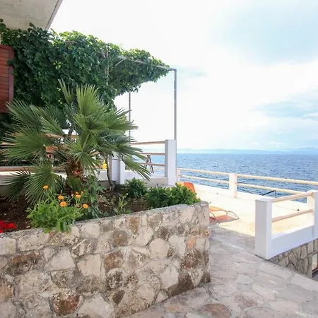 Robinson Delphinus Сasa de vacaciones Gdinj