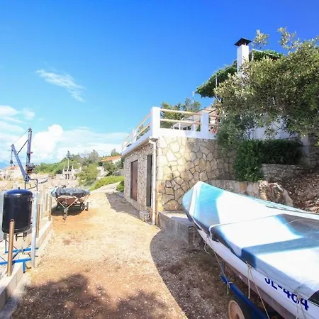 Robinson Delphinus * Gdinj