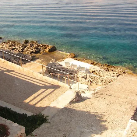 Robinson Delphinus Prázdninový dům *