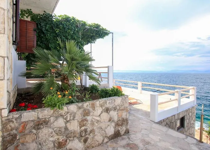 Robinson Delphinus Dom wakacyjny Gdinj