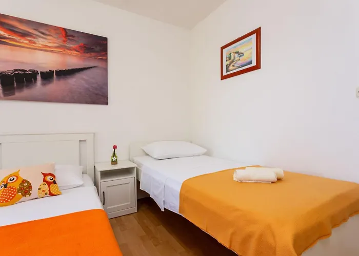 펜션 Robinson Delphinus