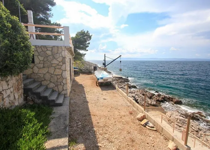 Robinson Delphinus 펜션 Gdinj